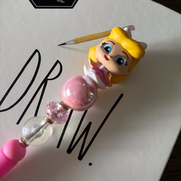 Disney Doorables: Cinderella: Cinderella Ballerina handmade beaded pen - Picture 1 of 3